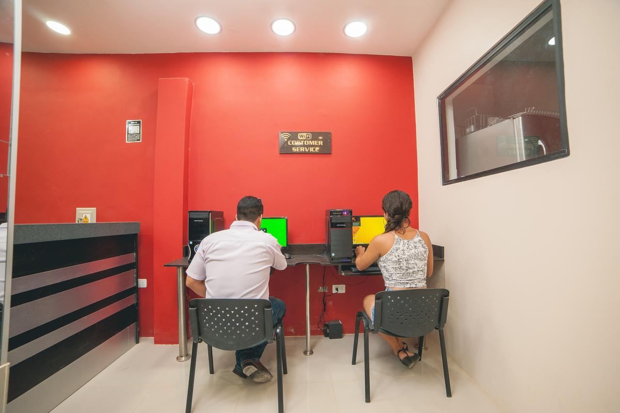 Hotel Luxor Пукальпа Экстерьер фото